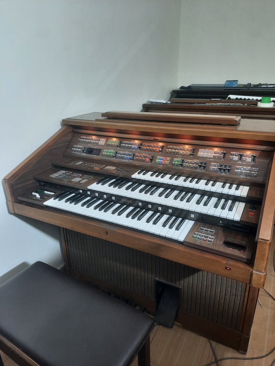 Yamaha Electone FS70